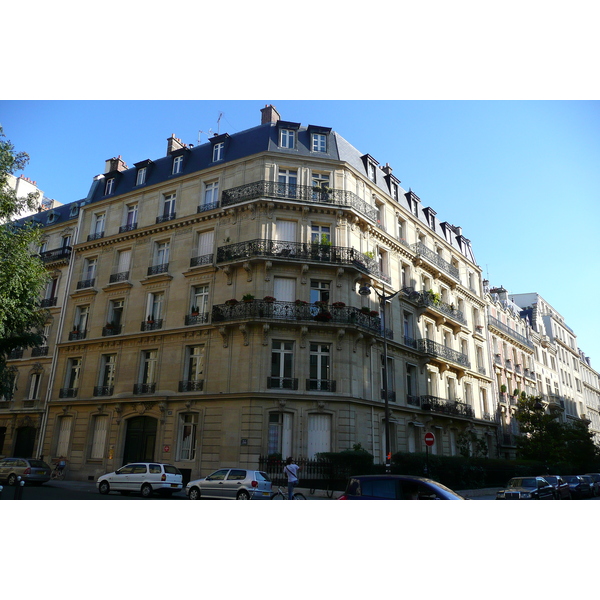 รูปถ่าย ฝรั่งเศส(France) ปารีส(Paris) คุ้มที่ 8(8th Arrondissement) ถนนแร็มบรันต์(Rue Rembrandt) 2007-09 29