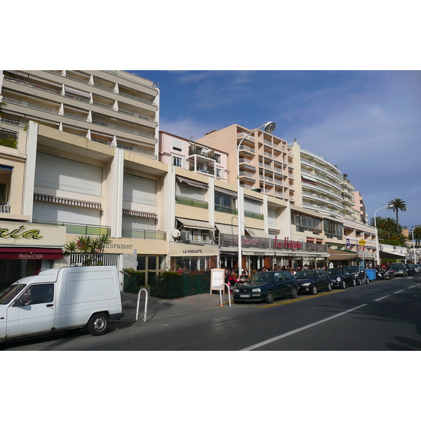 รูปถ่าย ฝรั่งเศส(France) คานส์(Cannes) หาดดูมีดี(Plage du midi) 2008-03 21