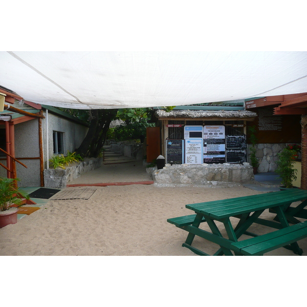 รูปถ่าย ฟิจิ(Fiji) เกาะบีชโคมเบอร์(Beachcomber Island) 2010-05 4