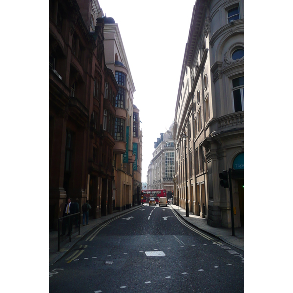 รูปถ่าย อังกฤษ(United Kingdom) ลอนดอน(London) ถนนแชฟตส์เบอรี(Shaftesbury Avenue) 2007-09 71