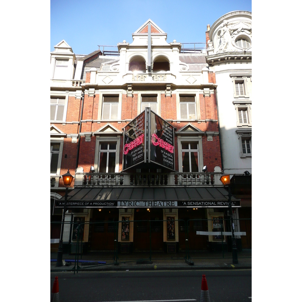 รูปถ่าย อังกฤษ(United Kingdom) ลอนดอน(London) ถนนแชฟตส์เบอรี(Shaftesbury Avenue) 2007-09 64