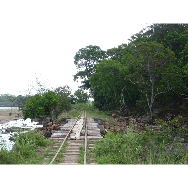 รูปถ่าย ฟิจิ(Fiji) ถนนจากนาดีไปนาตาโดลา(Nadi to Natadola road) 2010-05 83