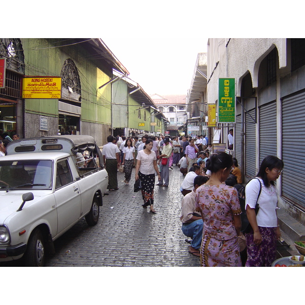 รูปถ่าย พม่า(Myanmar) ย่างกุ้ง(Yangon) 2005-01 49
