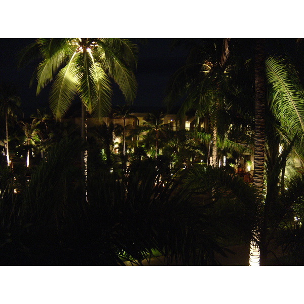 รูปถ่าย ไทย(Thailand) เขาหลัก(Khao Lak) โรงแรมเลอเมอริเดียน เขาหลัก(Meridien Khao Lak Hotel) สีสันกลางคืน(By Night) 2005-12 9
