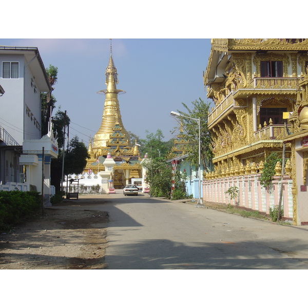 รูปถ่าย พม่า(Myanmar) ย่างกุ้ง(Yangon) 2005-01 82