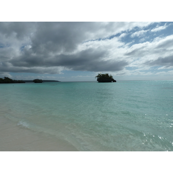 รูปถ่าย นิวแคลิโดเนีย(New Caledonia) เกาะลีฟู(Lifou) หาดลูเอ็งโกนี(Luengoni Beach) 2010-05 27