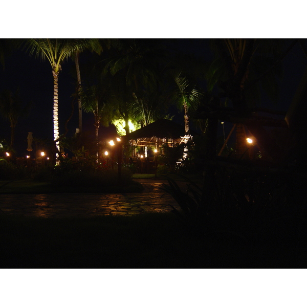 รูปถ่าย ไทย(Thailand) เขาหลัก(Khao Lak) โรงแรมเลอเมอริเดียน เขาหลัก(Meridien Khao Lak Hotel) สีสันกลางคืน(By Night) 2005-12 41