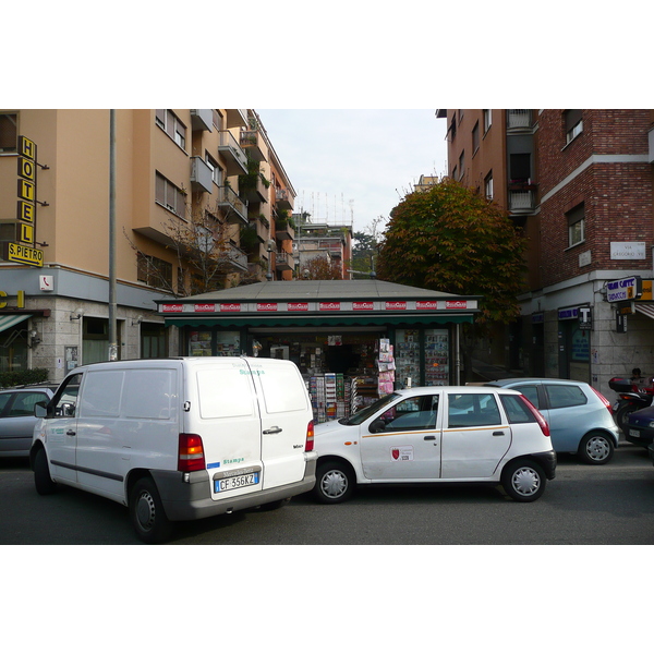 รูปถ่าย อิตาลี(Italy) โรม(Rome) ถนนเกรโกรีโอที่ 7(Via Gregorio VII) 2007-11 51