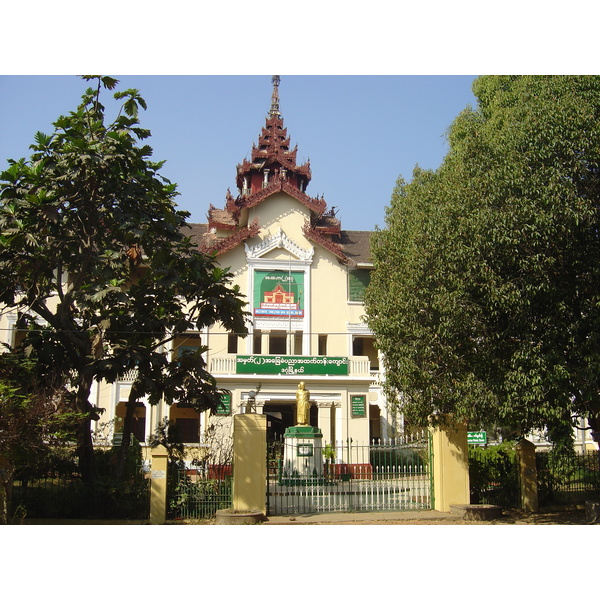 รูปถ่าย พม่า(Myanmar) ย่างกุ้ง(Yangon) 2005-01 252