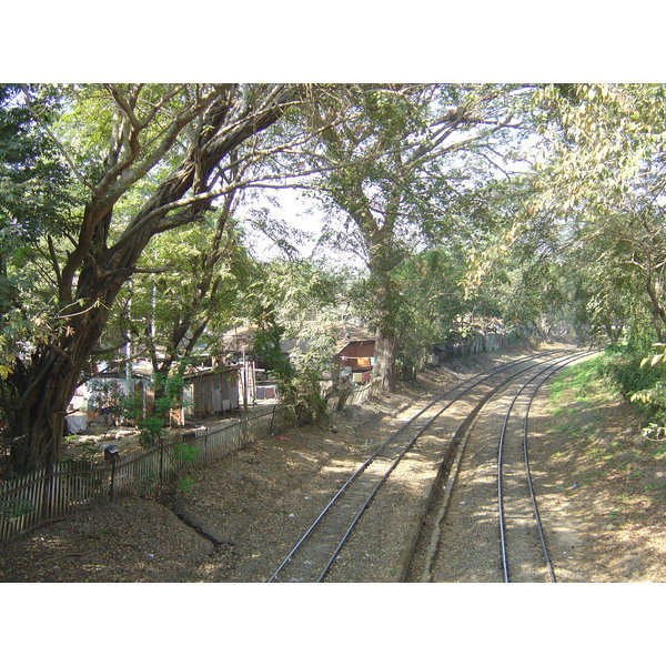 รูปถ่าย พม่า(Myanmar) ย่างกุ้ง(Yangon) 2005-01 46