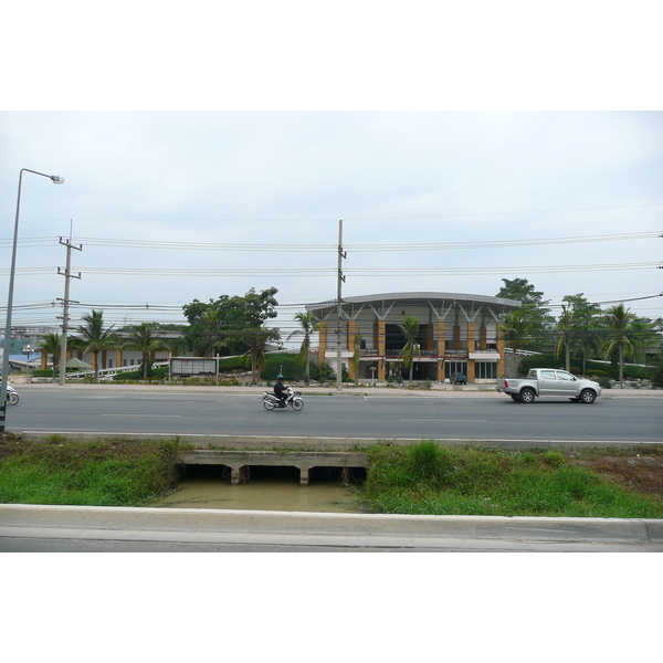รูปถ่าย ไทย(Thailand) ชลบุรี(Chonburi) ถนนสุขุมวิท(Sukhumvit road) 2008-01 111