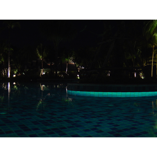 รูปถ่าย ไทย(Thailand) เขาหลัก(Khao Lak) โรงแรมเลอเมอริเดียน เขาหลัก(Meridien Khao Lak Hotel) สีสันกลางคืน(By Night) 2005-12 37