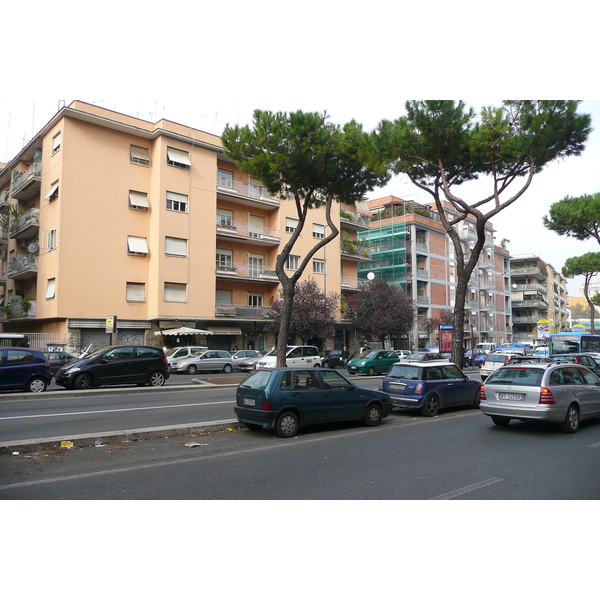 รูปถ่าย อิตาลี(Italy) โรม(Rome) ถนนเกรโกรีโอที่ 7(Via Gregorio VII) 2007-11 28