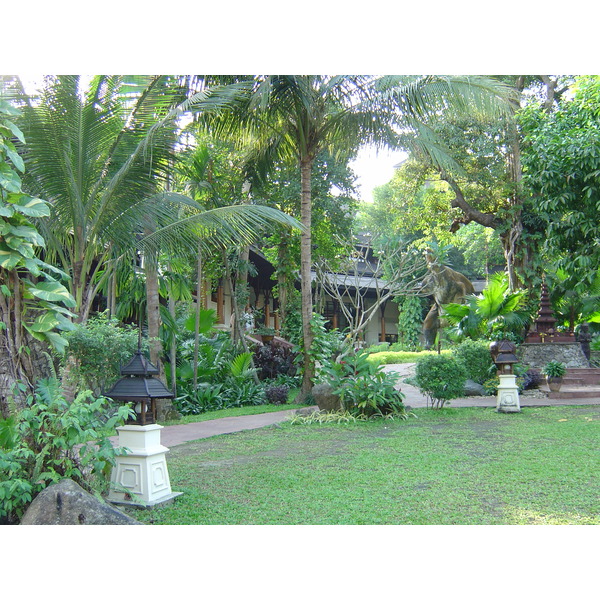 รูปถ่าย พม่า(Myanmar) ย่างกุ้ง(Yangon) โรงแรมกันดอจีพาเลซ(Kandawgyi Palace Hotel) 2005-01 20