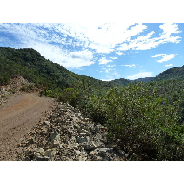 รูปถ่าย นิวแคลิโดเนีย(New Caledonia) ถนนจากทีโอไปกานาลา(Thio to Canala road) 2010-05 27