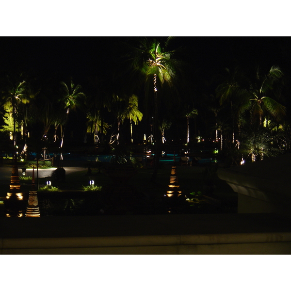รูปถ่าย ไทย(Thailand) เขาหลัก(Khao Lak) โรงแรมเลอเมอริเดียน เขาหลัก(Meridien Khao Lak Hotel) สีสันกลางคืน(By Night) 2005-12 50