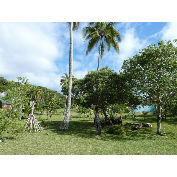 รูปถ่าย นิวแคลิโดเนีย(New Caledonia) เกาะลีฟู(Lifou) โยซิป(Josip) 2010-05 30