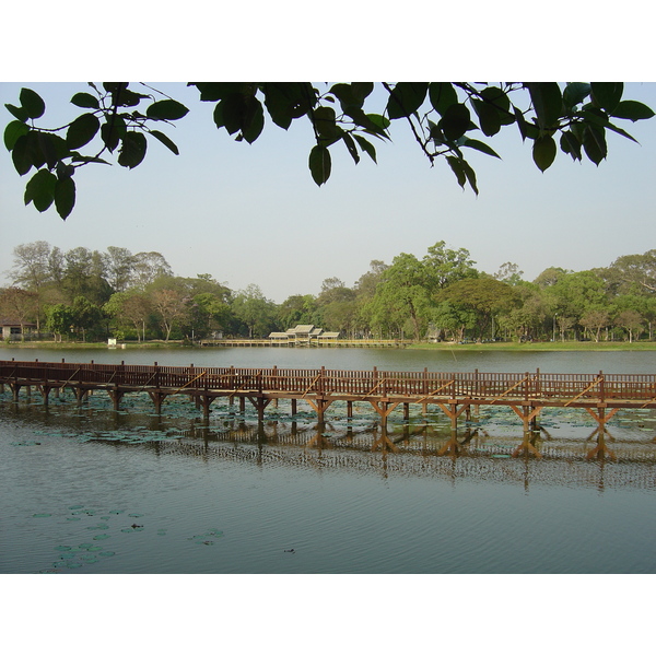 รูปถ่าย พม่า(Myanmar) ย่างกุ้ง(Yangon) โรงแรมกันดอจีพาเลซ(Kandawgyi Palace Hotel) 2005-01 43