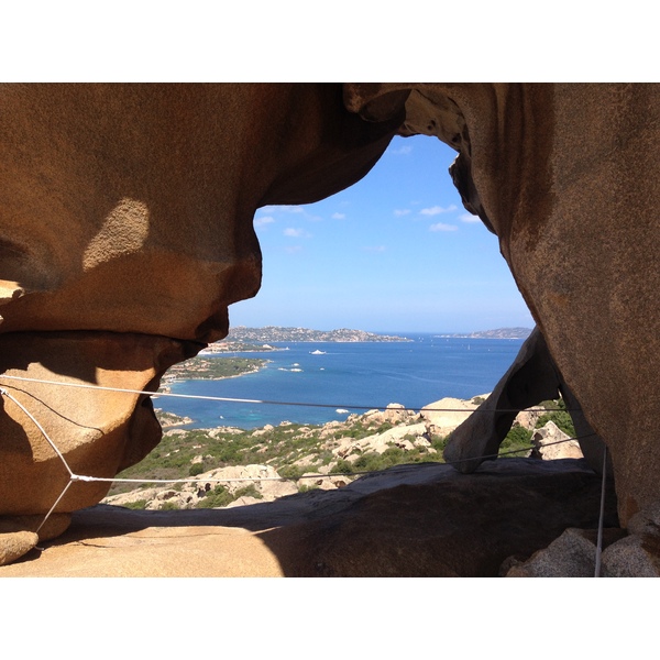 รูปถ่าย อิตาลี(Italy) ซาร์ดิเนีย(Sardinia) หินรูปหมี (รอกชาเดลลอร์โซ)(Roccia dell'Orso) 2015-06 19