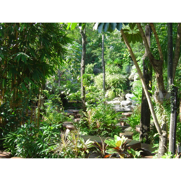 รูปถ่าย ไทย(Thailand) ภูเก็ต(Phuket) กะตะกะรน(Kata Karon) 2005-12 28