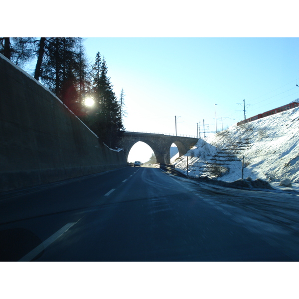 รูปถ่าย สวิสเซอร์แลนด์(Switzerland) ถนนจากปอนเตรซีนาไปเซนต์มอริตซ์(Pontresina to St Moritz Road) 2007-01 4