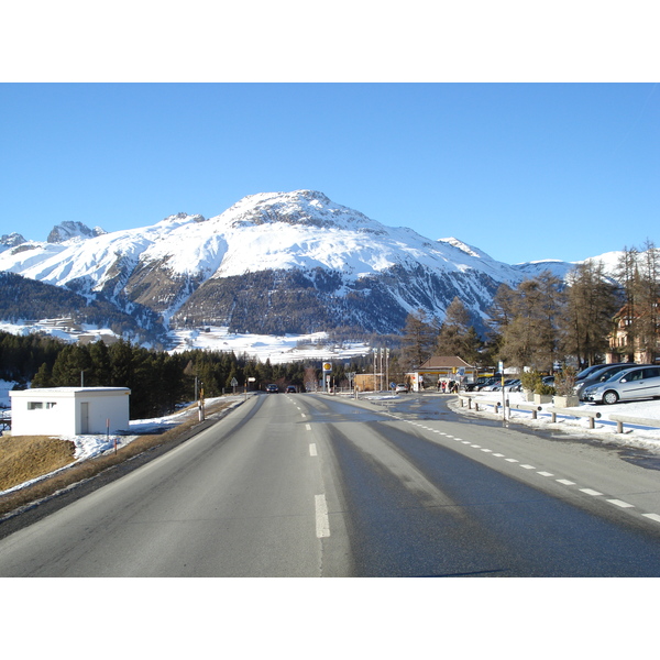 รูปถ่าย สวิสเซอร์แลนด์(Switzerland) ถนนจากปอนเตรซีนาไปเซนต์มอริตซ์(Pontresina to St Moritz Road) 2007-01 9