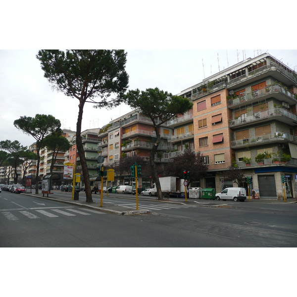 รูปถ่าย อิตาลี(Italy) โรม(Rome) ถนนเกรโกรีโอที่ 7(Via Gregorio VII) 2007-11 24