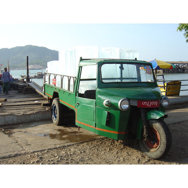 รูปถ่าย พม่า(Myanmar) มะริด(Myeik (Mergui)) 2005-01 49