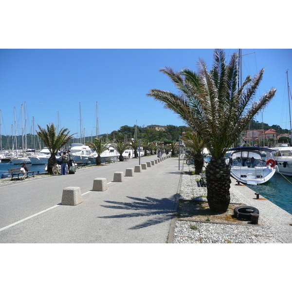 รูปถ่าย ฝรั่งเศส(France) เกาะปอร์เกอรอล(Porquerolles Island) ท่าเรือปอร์เกอรอล(Porquerolles harbour) 2008-05 24