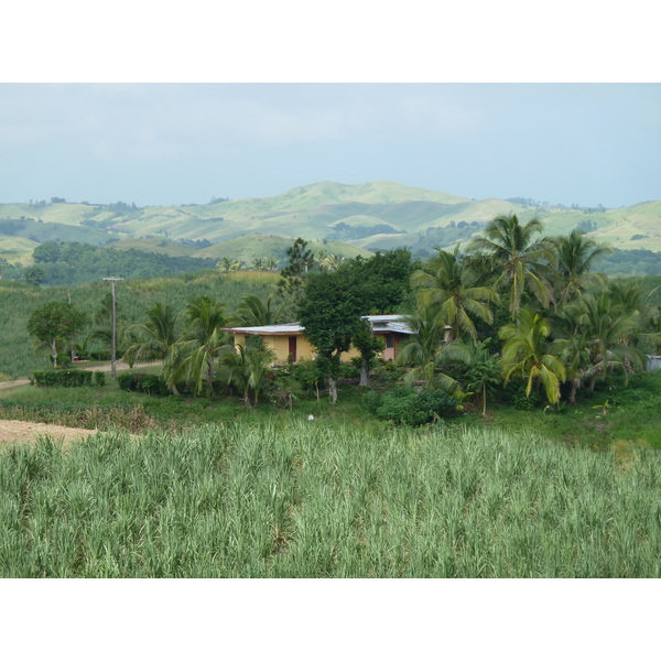รูปถ่าย ฟิจิ(Fiji) ถนนจากนาดีไปนาตาโดลา(Nadi to Natadola road) 2010-05 15