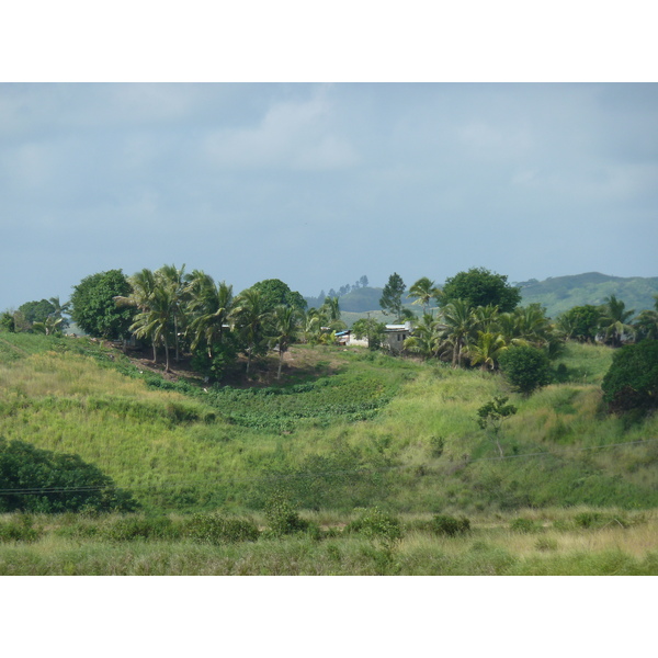 รูปถ่าย ฟิจิ(Fiji) ถนนจากนาดีไปนาตาโดลา(Nadi to Natadola road) 2010-05 21