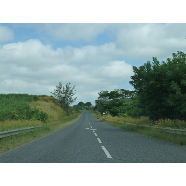 รูปถ่าย ฟิจิ(Fiji) ถนนจากนาดีไปนาตาโดลา(Nadi to Natadola road) 2010-05 10