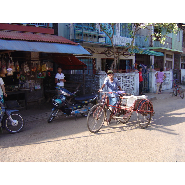 รูปถ่าย พม่า(Myanmar) มะริด(Myeik (Mergui)) 2005-01 178
