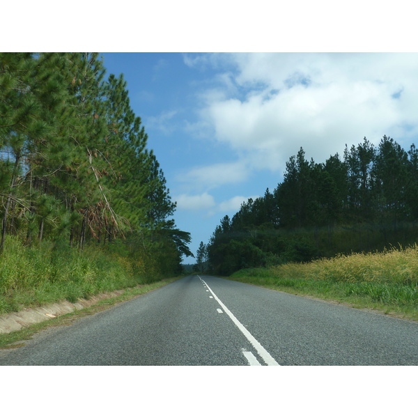 รูปถ่าย ฟิจิ(Fiji) ถนนจากนาดีไปนาตาโดลา(Nadi to Natadola road) 2010-05 14