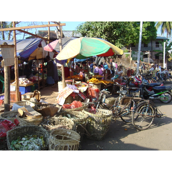 รูปถ่าย พม่า(Myanmar) มะริด(Myeik (Mergui)) 2005-01 188