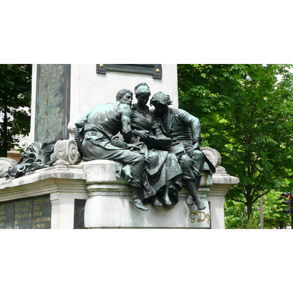 รูปถ่าย ฝรั่งเศส(France) ปารีส(Paris) คุ้มที่ 17 (17th Arrondissement) ปลาส  มาเลแอร์บ(Place Malesherbes) 2007-05 3