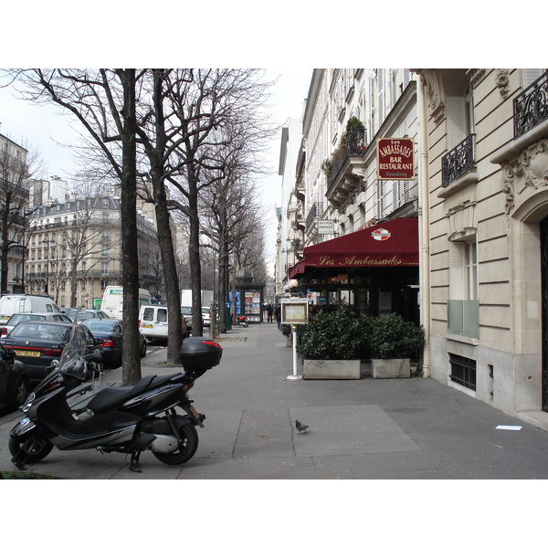 รูปถ่าย ฝรั่งเศส(France) ปารีส(Paris) บูเลอวาร์ด  มาเลแอร์บ(Boulevard Malesherbes) 2006-03 22