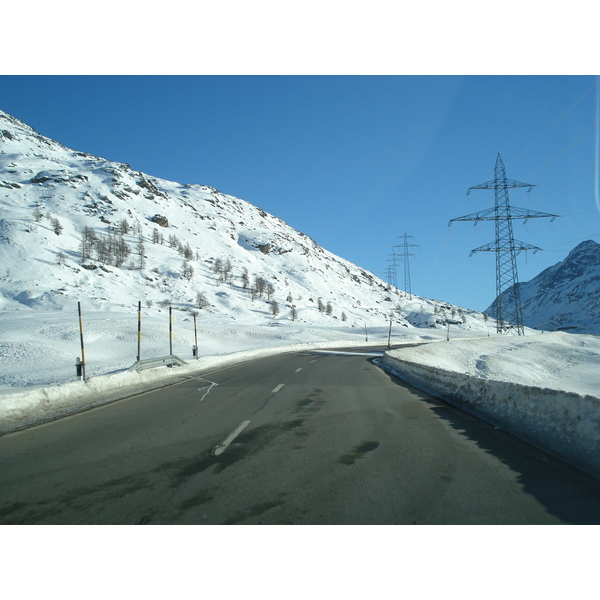 รูปถ่าย สวิสเซอร์แลนด์(Switzerland) จากปอนเตรซีนาไปลาโกเบียนโก(From Pontresina to Lago Bianco) 2007-01 60