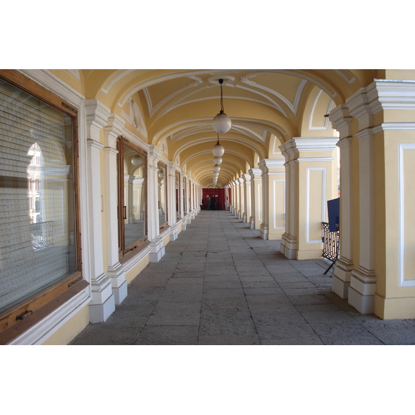 รูปถ่าย รัสเซีย(Russia) เซนต์ปีเตอร์สเบิร์ก(St Petersburg) ห้างสรรพสินค้าเนฟสกี(Nevsky Departement Store) 2006-03 11