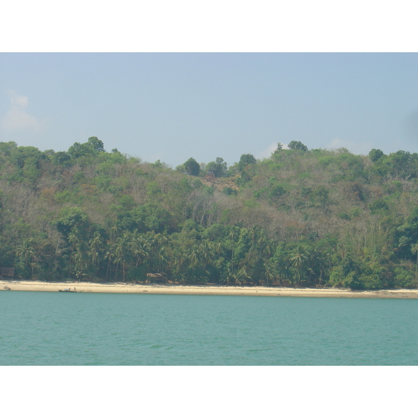 รูปถ่าย พม่า(Myanmar) มะริด(Myeik (Mergui)) 2005-01 189