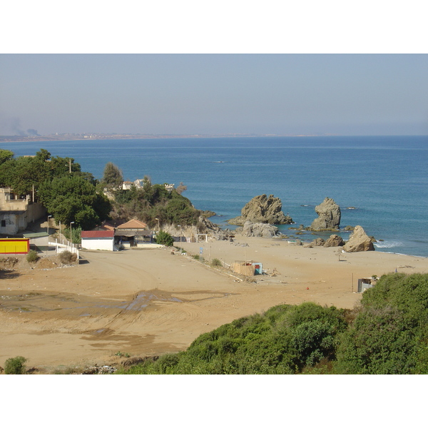 รูปถ่าย แอลจีเรีย(Algeria) บูเมอร์เดส(Boumerdes) 2004-09 14