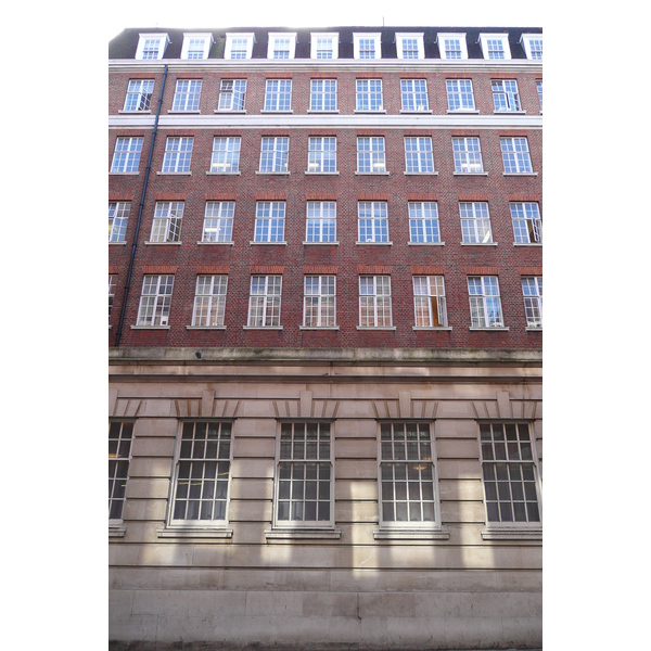 รูปถ่าย อังกฤษ(United Kingdom) ลอนดอน(London) ถนนเวย์เฮาส์(WeighHouse Street) 2007-09 4