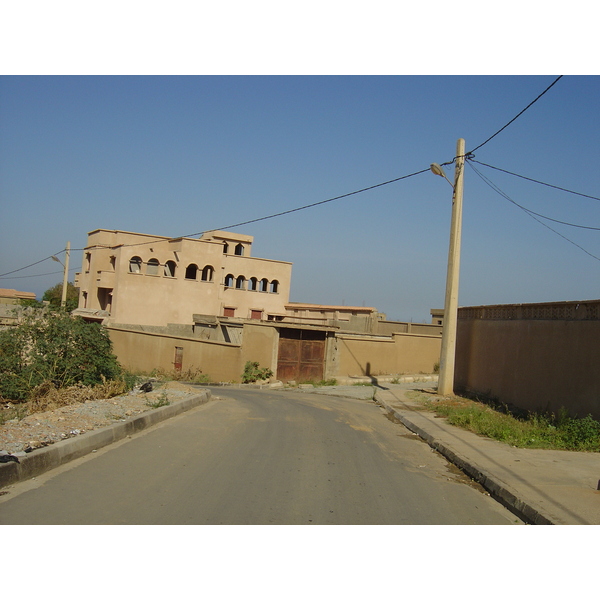 รูปถ่าย แอลจีเรีย(Algeria) บูเมอร์เดส(Boumerdes) 2004-09 13