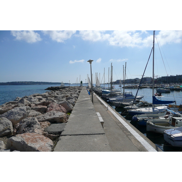 รูปถ่าย ฝรั่งเศส(France) คานส์(Cannes) หาดกาซาแญร์(Plage Gazagnaire) 2008-03 19