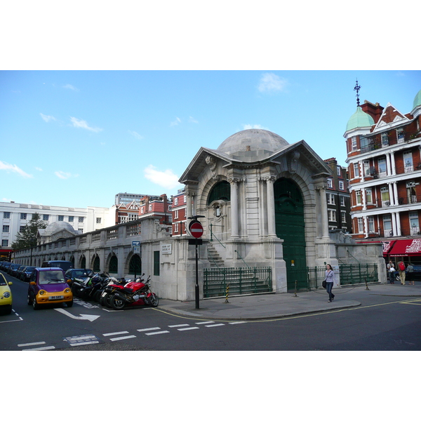รูปถ่าย อังกฤษ(United Kingdom) ลอนดอน(London) สวนบราวน์ฮาร์ต(Brown Hart Gardens) 2007-09 2