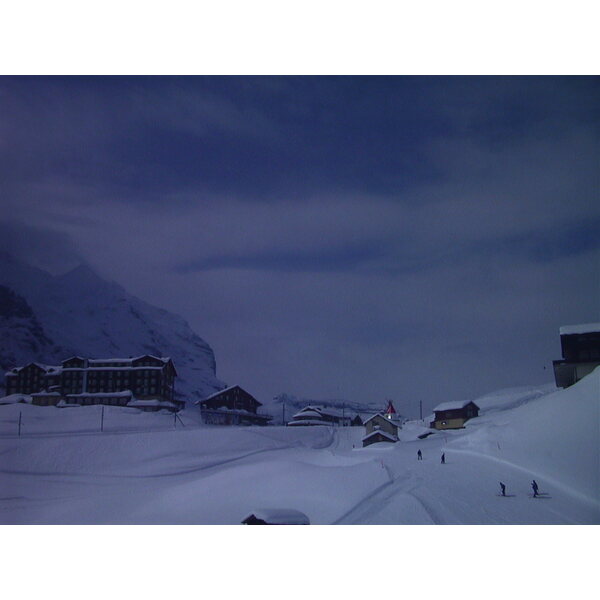 รูปถ่าย สวิสเซอร์แลนด์(Switzerland) กรินเดลวัลด์(Grindelwald) 1999-04 3
