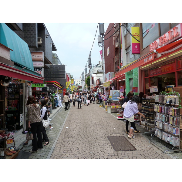 รูปถ่าย ญี่ปุ่น(Japan) โตเกียว(Tokyo) ถนนทาเคชิตะ(Takeshita Street) 2010-06 24