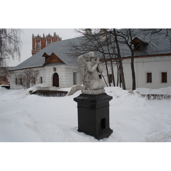 รูปถ่าย รัสเซีย(Russia) มอสโก(Moscow) คอนแวนต์และสุสานโนโวเดวิชี(Novodevichy Convent and Cemetery) 2006-03 14
