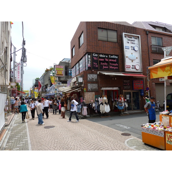 รูปถ่าย ญี่ปุ่น(Japan) โตเกียว(Tokyo) ถนนทาเคชิตะ(Takeshita Street) 2010-06 21
