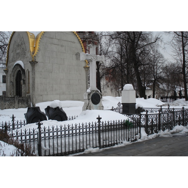 รูปถ่าย รัสเซีย(Russia) มอสโก(Moscow) คอนแวนต์และสุสานโนโวเดวิชี(Novodevichy Convent and Cemetery) 2006-03 16